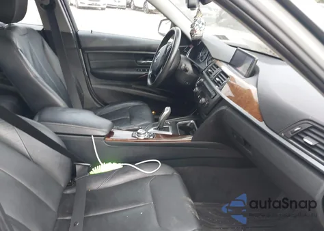 2013 BMW 328I xDrive z USA, uszkodzony, nr VIN WBA3B3C50DF541825